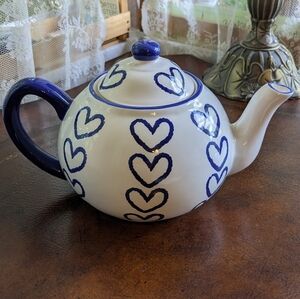 Two Bears Pottery Handpainted Loving Hearts Blue & White Teapot 4c. Hand painted